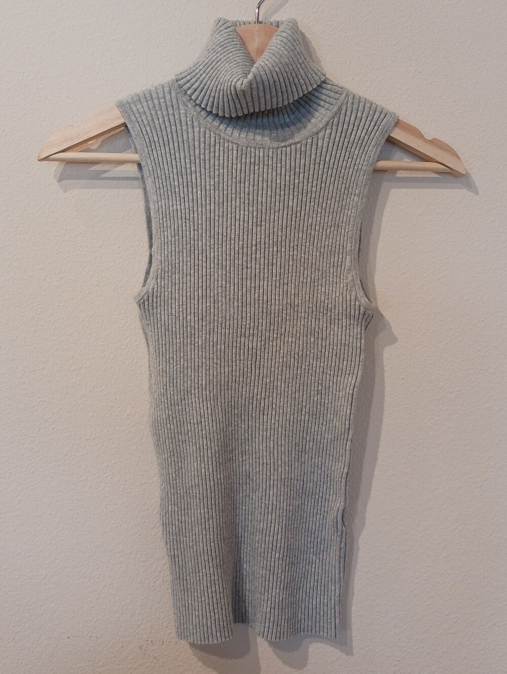 Banana Republic Sleeveless Turtleneck Sweater